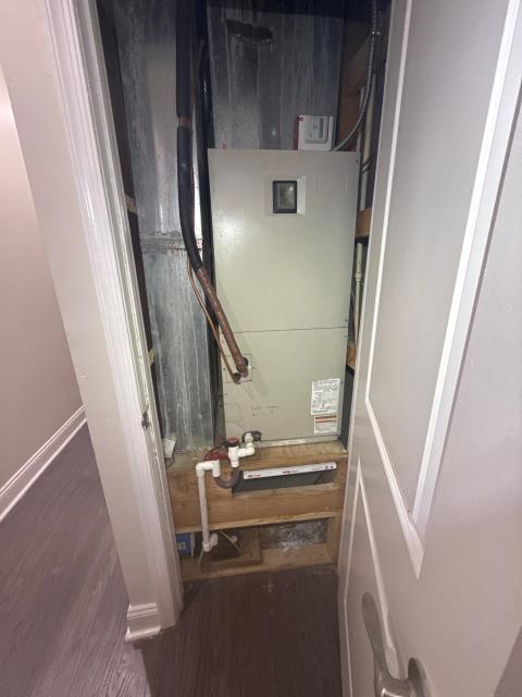 Responded to an HVAC maintenance in Philadelphia, PA 19121 by cleaning the evaporator and condenser coils, installing a new filter, and checking system operation. No refrigerant was needed, and the system is running efficiently and reliably.