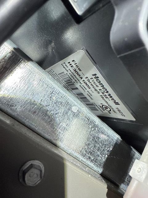 Completed a comprehensive 21-point furnace tune-up in Philadelphia, PA 19107 for a homeowner with a Lennox system and Honeywell humidifier. Inspected and cleaned the heat exchanger, burners, and blower, checked safety controls, thermostat, and humidifier damper, tested for carbon monoxide, verified airflow, and ensured all components are operating efficiently. The system is ready for reliable winter comfort.