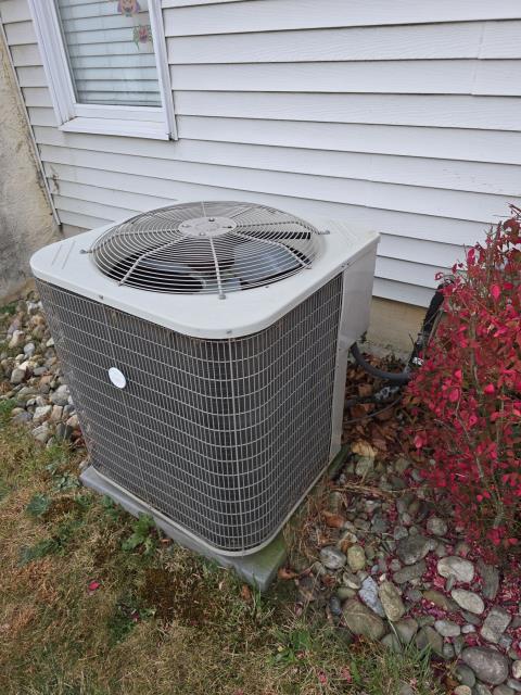 Visited a home in Jamison, PA 18929 for a heating system replacement estimate. The homeowner recently moved in and reported the Bryant system wasn’t working, leaving them without heat. Discussed recommended replacement options to restore reliable heating as soon as possible.