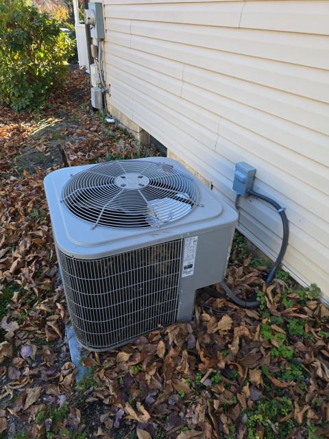 Completed an in-home visit in Jamison, PA 18929 to discuss replacing an oil furnace. The homeowner prefers to switch to a heat pump or geothermal system since there’s no gas line. Also reviewed the removal of the old oil system and provided recommendations for efficient, modern heating solutions.