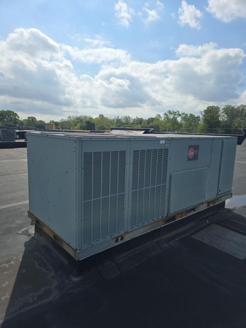 Visited a commercial store in Hatboro, PA 19040 to provide an HVAC replacement estimate for their 15-ton system. They are seeking a reliable unit with an atomizer that can last 15–20 years. We discussed options and pricing to help them present the best solution to corporate. Helping the store plan for reliable, long-term HVAC comfort.