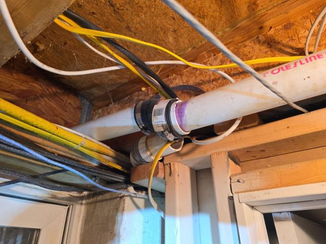 Wrapped up a diagnostic visit in Norristown, PA 19403 for a new homeowner who recently purchased the property and couldn’t get the HVAC system to turn on. Found that the system was disconnected and the condenser piping was detached. Inspected the setup, confirmed disconnection points, and provided recommendations for proper reconnection and system restoration.