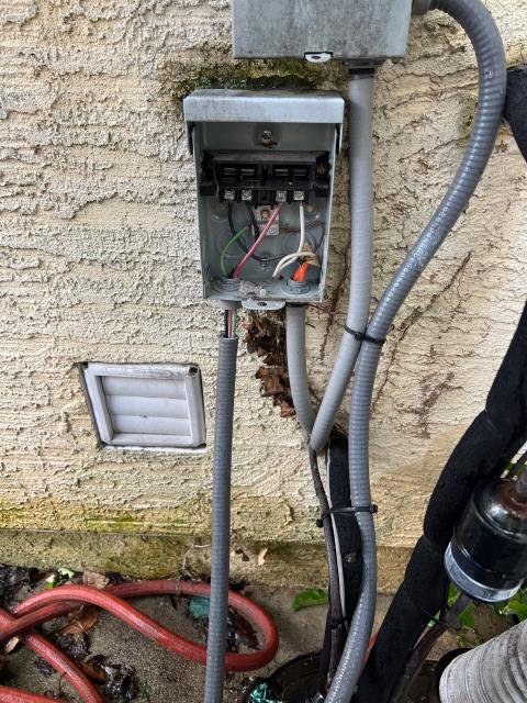 Performed ac disconnect replacement in philadelphia, pa 19133. Installed a new disconnect to ensure safe electrical isolation and reliable system operation. Verified power delivery and confirmed the cooling system is running smoothly for the season.