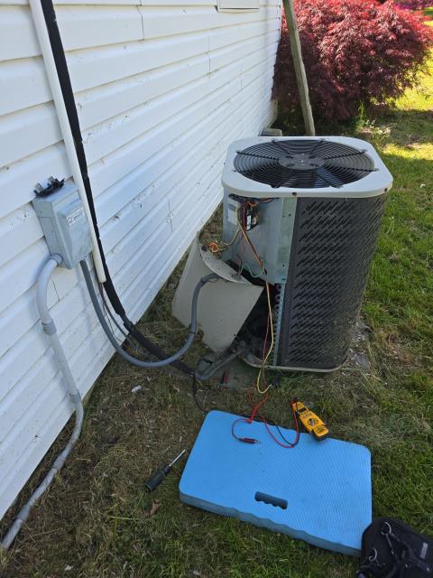Completed a diagnostic visit at a rental property in bensalem, pa 19020, where the outdoor compressor had not been running for two days. Inspected the backyard unit to determine the cause of the failure and assess electrical and refrigerant components. Preparing repair recommendations to restore proper cooling operation.