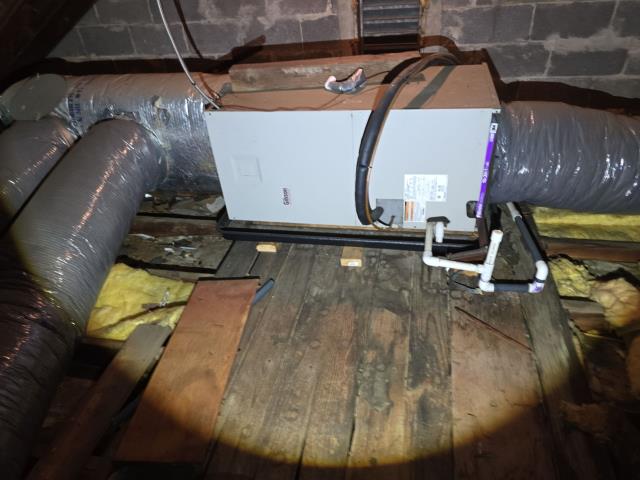 Completed a diagnostic visit at a rental property in bensalem, pa 19020, where the outdoor compressor had not been running for two days. Inspected the backyard unit to determine the cause of the failure and assess electrical and refrigerant components. Preparing repair recommendations to restore proper cooling operation.