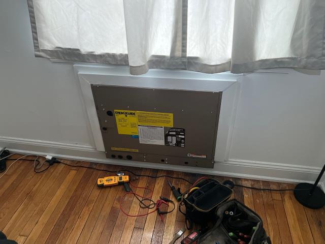 Completed in a diagnostic visit in philadelphia, pa 19103. The tenant reported that the ac hadn’t turned on for two days, though the fan was still running. Upon inspection, we found the breakers on the panel had tripped—the system was powered with two single breakers instead of a proper double 20-amp breaker. Will install the correct breaker and adjust switch positions in the panel to restore safe and reliable operation.