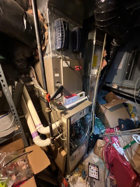 Completed a no-heat call service at a rental property in philadelphia, pa 19148. The wall-mounted heating keypad wasn’t responding, leaving the home without heat. Installed a new honeywell thermostat and confirmed proper operation. Another home warm and comfortable again on a cold day.