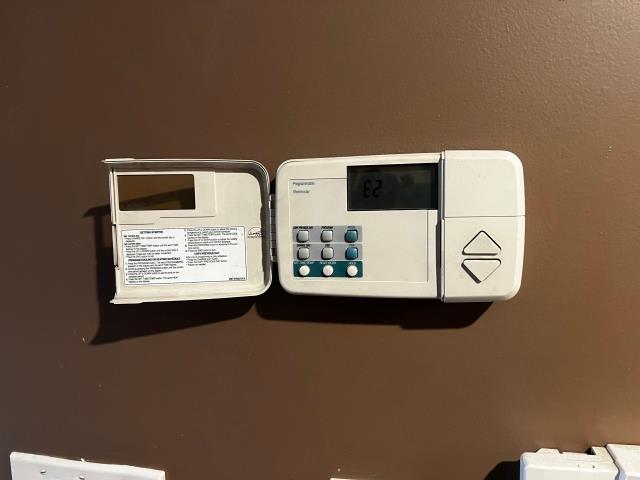 Completed a no-heat call service at a rental property in philadelphia, pa 19148. The wall-mounted heating keypad wasn’t responding, leaving the home without heat. Installed a new honeywell thermostat and confirmed proper operation. Another home warm and comfortable again on a cold day.