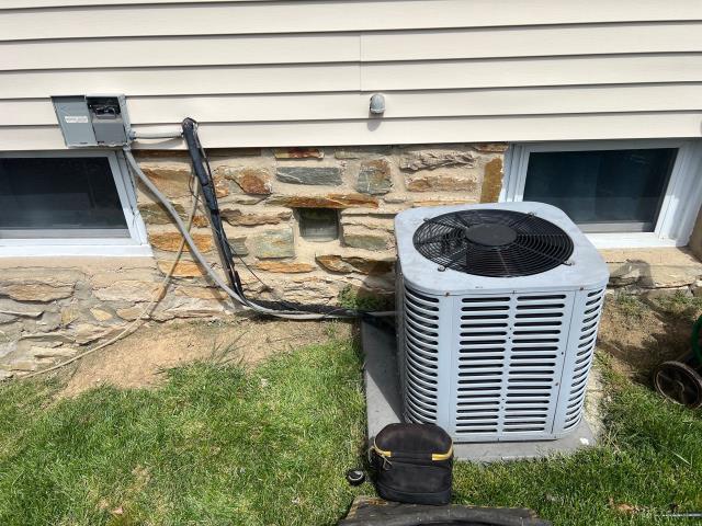 Completed seasonal maintenance for a comfort club member’s ameristar system in philadelphia, pa 19154. Checked the heat exchanger, filter, and blower components to ensure optimal performance and safety. Another neighbor prepared for dependable warmth all season long.