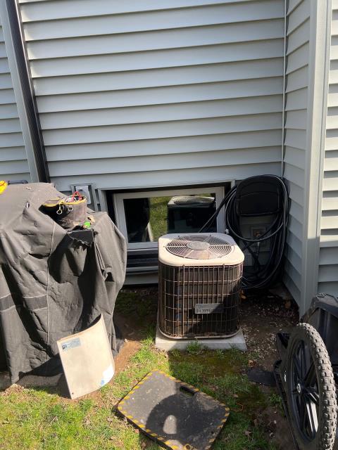 Conducted a full heating tune-up in Hatboro, PA 19040 on a Goodman furnace. Cleaned components, tested safety controls, and verified proper ignition and airflow. The system is ready to keep the home warm through the winter season for our club members' comfort.