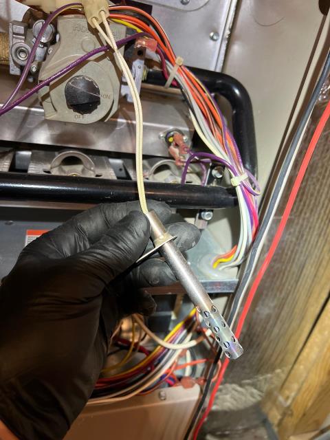 Scheduled routine fall maintenance in philadelphia, pa 19146 for an existing customer with two hvac systems. Both units are operating well, and we offered our maintenance special to keep them running efficiently for the season. The customer also asked us to inspect an outdoor spigot in the breezeway to ensure it’s protected from freezing this winter.