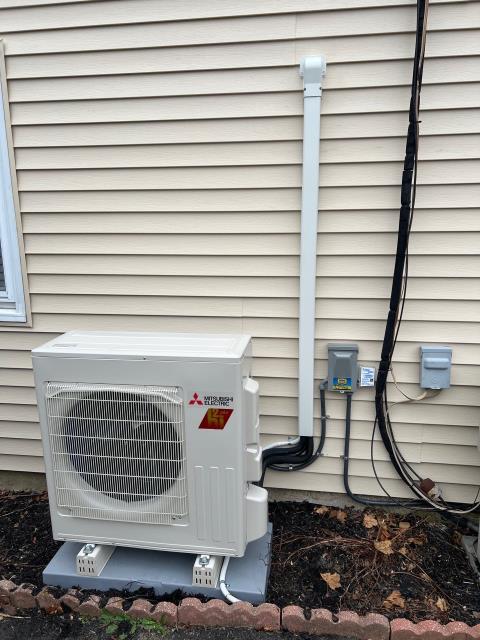 Wrapped up an installation of a new Mitsubishi Hyper-Heat heat pump system for a home in Hatboro, PA 19040. Our team set up the 18k BTUH wall-mounted unit, ran new power and refrigerant lines, installed control wiring, and added surge protection for reliability. This high-efficiency system comes with a 10-year parts and 5-year labor warranty, delivering powerful heating and cooling year-round.