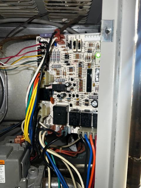 Responded to a diagnostic visit in Warminster, PA 18974 after their 2nd-floor HVAC system was not operating properly. Our inspection revealed a faulty main control board preventing the system from running in defrost mode during cold weather. Recommendations were provided to replace the control board to restore reliable and efficient heating performance.