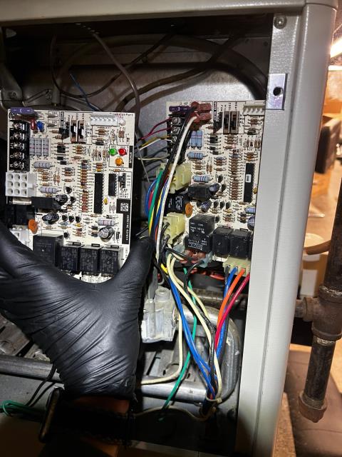 Just completed the replacement of the main control board on a 2nd-floor HVAC system for a homeowner in Warminster, PA 18974. The technician installed the new board, tested all system modes, and verified proper defrost operation and overall system performance. The HVAC system is now fully operational, ensuring reliable heating throughout the winter season.