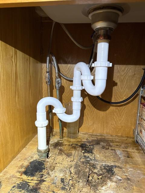 Just completed a kitchen faucet and drain replacement for a loyal customer in Philadelphia, PA 19143, who was dealing with leaks and corrosion under the sink. We installed a new single-handle faucet, rebuilt the entire drain assembly including the basket, tailpiece, trap adapter, and P-trap, and verified strong water flow with no leaks anywhere. With everything updated to current code and backed by a 1-year labor warranty, their kitchen is now running smoothly just in time for the busy winter season.