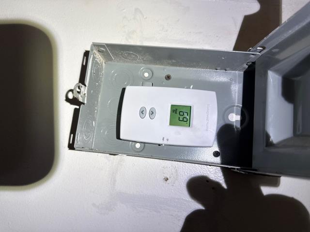 Just completed a service visit today at Philadelphia, PA 19143 to replace the thermostat serving the main floor of the rental home. The customer had been experiencing inconsistent temperature control, especially with the colder weather settling in, so we installed a new thermostat to restore accurate heating performance. After the replacement, we verified proper system response, calibrated settings, and confirmed that the heating is cycling the way it should. Everything is now operating smoothly, and the home is set for reliable comfort moving forward.