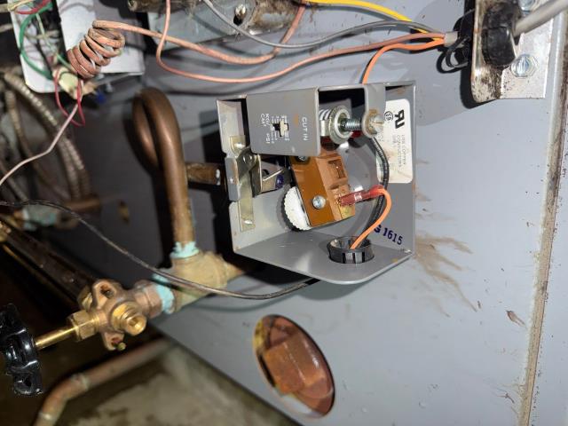 Performed a comprehensive steam boiler service at a customer’s home in Philadelphia, PA 19143. The work included flushing and cleaning the boiler to remove sludge and sediment, replacing the 24V electronic low water cutoff, installing a new glass water gauge assembly, and upgrading the main steam air vent for improved heat distribution. After completing all component replacements, we ran the system through a full heating cycle, verified proper water levels and venting, and confirmed safe, efficient operation. The homeowner was pleased with the restored performance and reliability of their heating system.