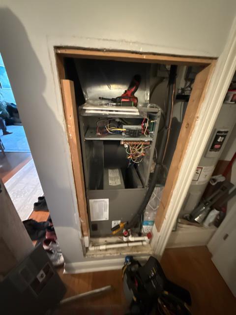 Wrapped up a holiday heating tune-up for an existing customer's lennox gas furnace we originally installed in 2022. Performed a full 21-point furnace tune-up, including inspecting the heat exchanger, cleaning burners and flame sensor, checking blower components, verifying gas pressure, airflow, and heat rise, and testing all safety controls and carbon monoxide levels to ensure safe, efficient operation. The system was operating properly, and the visit helped optimize performance and reliability to prevent unexpected breakdowns during the cold winter season.
