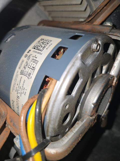 We serviced a home with heating issues post-tune-up. After power-cycling and filter changes, we diagnosed a low thermostat battery and scheduled a follow-up to inspect the blower and airflow. We serviced a home with heating issues post-tune-up. After power-cycling and filter changes, we diagnosed a low thermostat battery and scheduled a follow-up to inspect the blower and airflow.