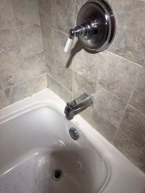 Philadelphia, pa - we fixed a shower system issue by replacing the tub spout. The diverter assembly was malfunctioning, so we installed a new one. After testing, the water flow and diverter function are now working perfectly. Philadelphia, pa - we fixed a shower system issue by replacing the tub spout. The diverter assembly was malfunctioning, so we installed a new one. After testing, the water flow and diverter function are now working perfectly.
