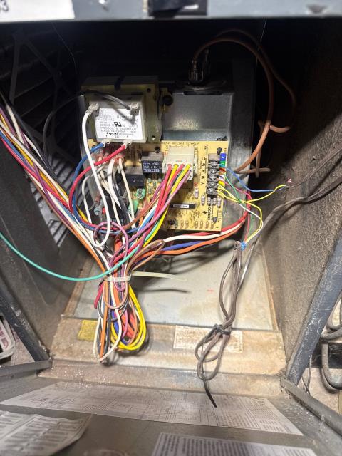 We fixed an ac issue where the thermostat lost control. After diagnosing a faulty control board and worn components, we replaced the board, cleaned the condenser, installed a new assist, and replaced a worn control. The system now communicates properly with the thermostat. We fixed an ac issue where the thermostat lost control. After diagnosing a faulty control board and worn components, we replaced the board, cleaned the condenser, installed a new assist, and replaced a worn control. The system now communicates properly with the thermostat.