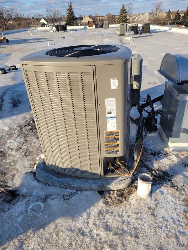 Successfully installed complete HVAC system including Lennox furnace, air conditioner, S40 thermostat, and humidifier. Properly mounted outdoor AC unit on concrete pad with appropriate refrigerant line connections. System was tested and verified to be operating correctly upon completion.