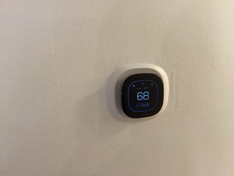 Performed complimentary seasonal air conditioner start-up and system diagnostics. Measured system pressures at 190.7 PSIG with 148°F superheat/subcool reading and 59.9°F saturation temperature using digital gauges. Verified thermostat operation displaying 68°F setpoint with proper communication to system.