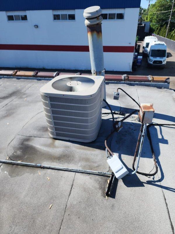 Completed scheduled commercial cooling maintenance on rooftop HVAC unit. Performed comprehensive inspection of air conditioning system including examination of exterior cabinet, louvers, and ventilation components. Unit operating within normal parameters with all components functioning properly at time of service.