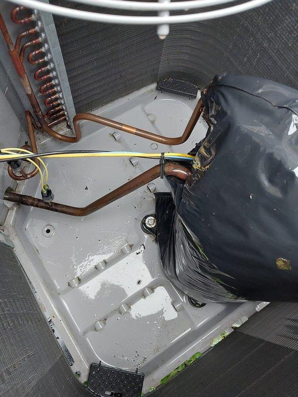 Completed routine AC maintenance on Carrier air conditioning system. Performed standard tune-up procedures including inspection of condenser unit, evaporator coil, compressor, and electrical connections. Customer requires humidifier filter replacement for future service.
