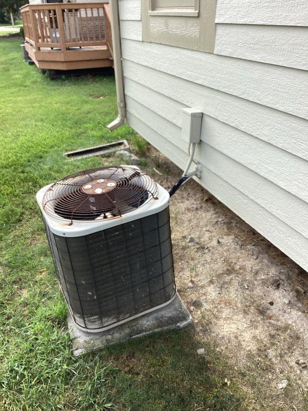 Completed replacement estimate for HVAC system due to low R22 refrigerant levels and failed capacitor on existing outdoor condensing unit. Assessed both the air conditioning system and water heater for replacement options, documented current equipment conditions including aging copper refrigerant lines, ductwork configuration in basement mechanical room, and outdoor condenser unit placement on concrete pad. Verified account information and provided comprehensive estimate for complete system replacement.