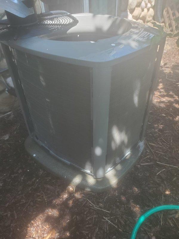 Completed routine cooling season maintenance on residential split system air conditioning unit. Performed comprehensive inspection of outdoor condenser unit and indoor air handler components, including refrigerant lines, compressor operation, condensate drain pan, and all accessible system components. All equipment found operating within normal parameters with no deficiencies noted at time of service.