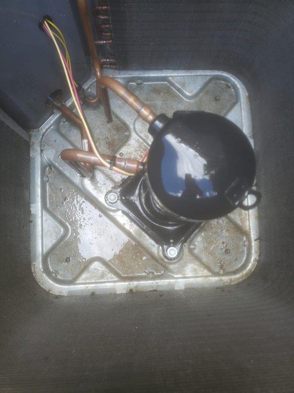 Completed comprehensive cooling system maintenance on residential air conditioning unit. Performed exterior condenser cleaning, inspected compressor assembly and refrigerant lines for proper operation, and verified all components functioning within normal parameters. Unit tested and left in optimal operating condition.