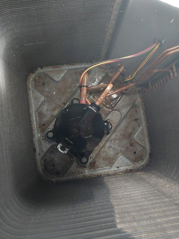 Completed scheduled cooling season maintenance on residential air conditioning system. Performed comprehensive inspection of outdoor condenser unit including compressor, refrigerant lines, and internal components. All copper refrigerant lines and brazed connections found in satisfactory working condition with no visible leaks or damage detected.