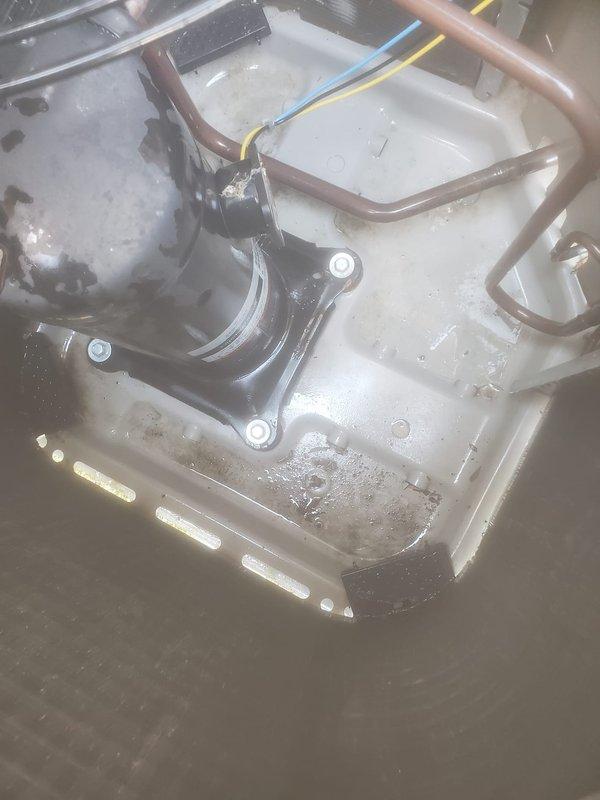 Completed comprehensive air conditioning maintenance and tune-up on outdoor condenser unit. Performed system inspection, verified proper operation of all components including refrigerant lines and drainage system, cleaned condenser coil and housing, and confirmed unit is functioning efficiently with no immediate concerns noted.