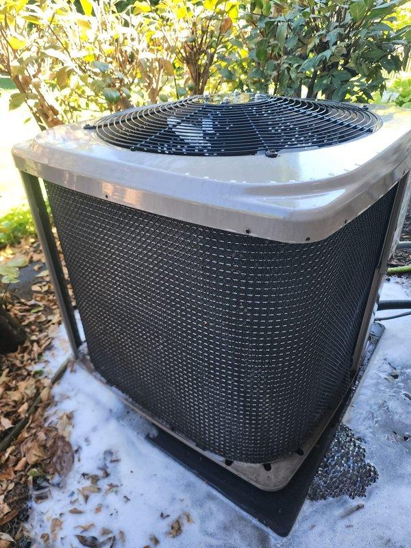 Completed preventive maintenance service on residential air conditioning system under Worry Free Service Agreement. Performed comprehensive 10-12 point inspection of outdoor condenser unit, verified proper operation with compressor running and achieving normal condensation levels, and confirmed all refrigerant lines and connections secure with no visible leaks.