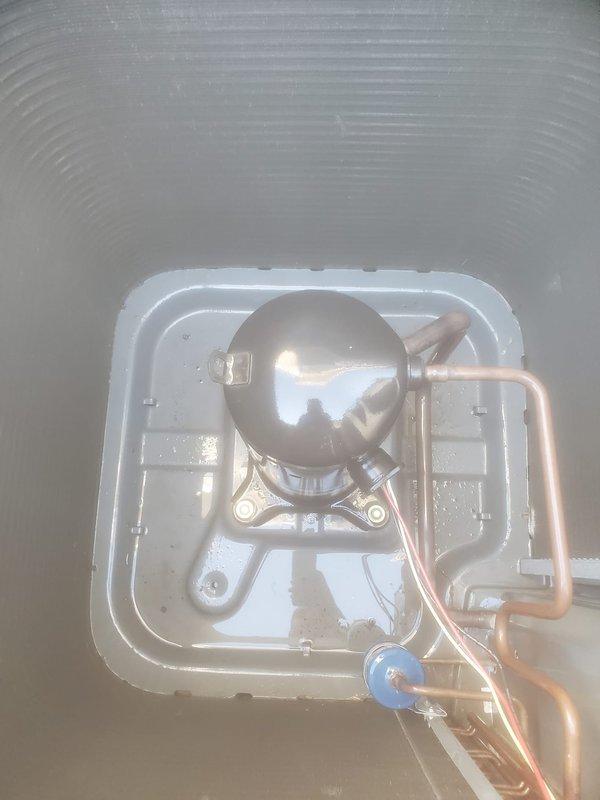Completed routine preventative maintenance on residential air conditioning system. Inspected outdoor condenser unit, verified proper operation of all components, and examined evaporator coil assembly including drain pan and refrigerant lines. All equipment found to be in good working condition with no issues identified.