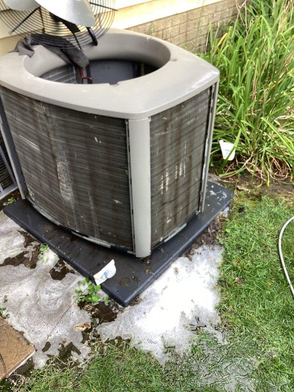 Completed routine preventative maintenance on residential split-system air conditioning unit. Performed comprehensive inspection of outdoor condenser unit, including examination of compressor, condenser coil, capacitor, and electrical connections. All components found to be in proper working condition with normal operational wear, and unit confirmed operational per manufacturer specifications.