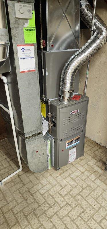 Completed routine air conditioning maintenance and system inspection per Worry Free Service Agreement. Performed comprehensive evaluation of Lennox HVAC system components including compressor, draft inducer motor assembly, electrical connections, and refrigerant lines. All components found operating within normal parameters with no deficiencies noted.