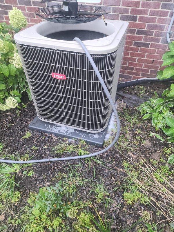 Completed routine cooling season maintenance on residential air conditioning system. Performed comprehensive system diagnostics using refrigerant manifold gauges, verified operating pressures and temperatures within manufacturer specifications, inspected condenser unit exterior condition, and confirmed proper system operation. All components found functioning normally with no deficiencies noted.
