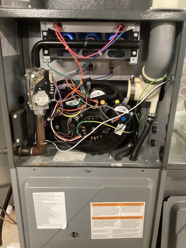 Performed comprehensive tune-up on residential HVAC system including inspection of internal components and electrical connections. Checked unit for proper leveling to ensure optimal operation. All systems verified to be functioning within normal parameters.