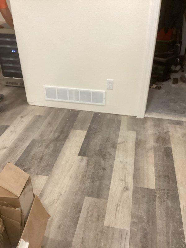 Completed warranty inspection of recently installed HVAC system. Verified proper installation of ceiling vents with appropriate air distribution in main living area. Confirmed correct placement and functionality of wall-mounted return air register in compliance with manufacturer specifications.