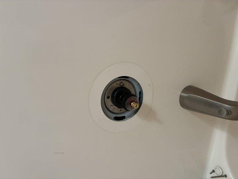 Performed replacement of bathtub diverter valve assembly, installing new brass fixture in existing opening. Additionally, completed repair of leaking copper supply line in basement, which required installation of new PVC drainage connection and replacement of damaged section of galvanized pipe elbow. System was tested and confirmed to be functioning properly with no leaks detected.