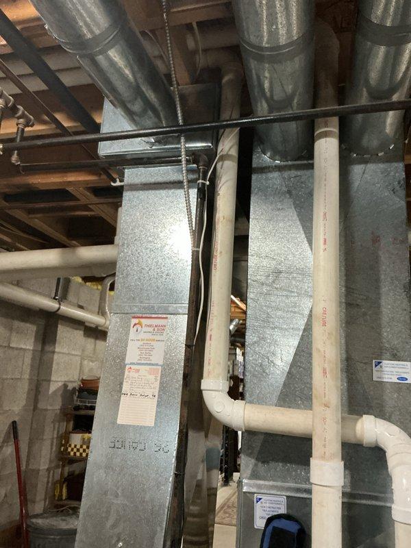 Performed comprehensive furnace tune-up including inspection of internal components (blower assembly, motor, circuit board, electrical connections) and ventilation system. Examined ductwork and PVC exhaust piping for proper installation and function. All systems operating within normal parameters with no issues detected.