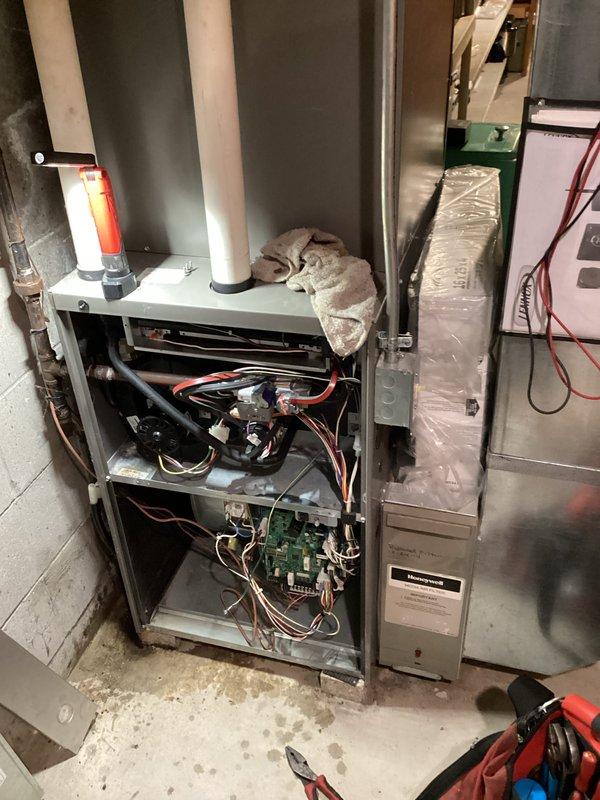 Completed comprehensive A/C tune-up service including inspection of both indoor furnace unit and outdoor condenser unit. Performed standard maintenance procedures, reviewed system operation with manifold gauges to verify refrigerant pressures and temperatures, and discussed membership program benefits with homeowner.