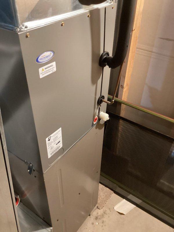 Completed routine cooling system maintenance and tune-up on residential air handler unit as part of recurring membership service. Performed system diagnostics, verified supply air temperature at 70.3°F, inspected air handler cabinet and components, and documented equipment condition with no issues found requiring immediate attention.
