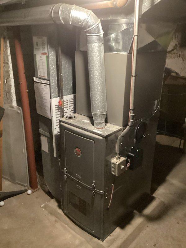 Completed installation and startup of Lennox side discharge air conditioning system with matching evaporator coil. Unit was professionally installed and connected to existing furnace system, with all refrigerant lines, electrical connections, and condensate drainage properly configured. System was energized, tested, and confirmed to be operating within manufacturer specifications.
