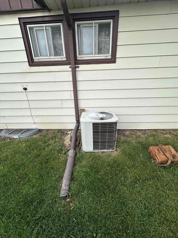 Completed estimate for replacement of non-functional air conditioning system dating from the 1980s. Assessed existing outdoor condenser unit and indoor attic-mounted air handler with associated ductwork and refrigerant lines. Documented current equipment condition and installation environment, including confined attic space with limited access and existing mechanical infrastructure. Provided comprehensive replacement proposal for complete HVAC system upgrade to meet current efficiency standards and restore cooling capacity to the residence.