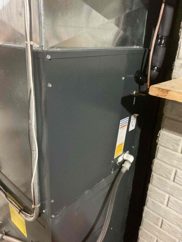 Performed comprehensive air conditioning tune-up on residential HVAC system, including outdoor condensing unit and indoor air handler. Conducted refrigerant pressure testing using manifold gauges to verify proper system charge and operating pressures, inspected all refrigerant lines and connections, and documented equipment model information for service records.