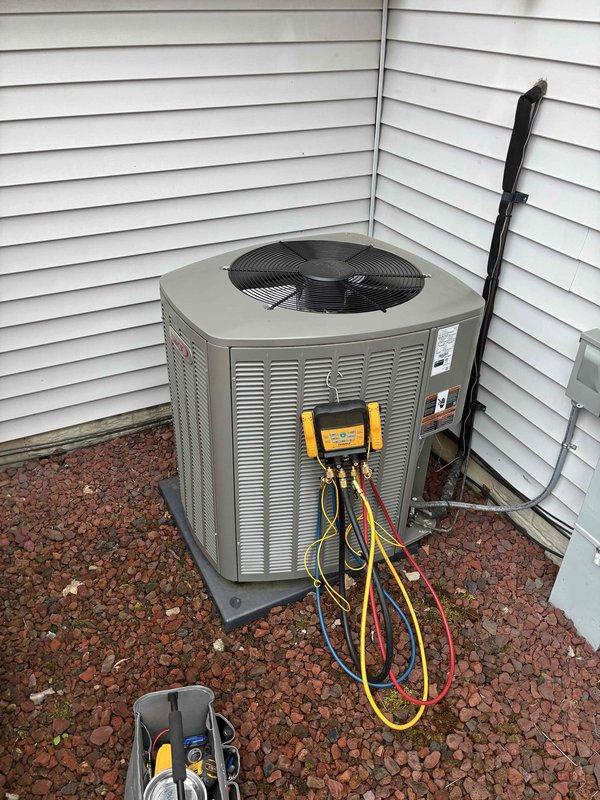 Installed thermostatic expansion valve (TXV) on residential air conditioning system per approved estimate. Connected refrigerant lines to new Danfoss TXV assembly with proper brazing techniques, verified sight glass operation, and performed system diagnostics with manifold gauges to confirm proper refrigerant flow and system pressures upon completion.