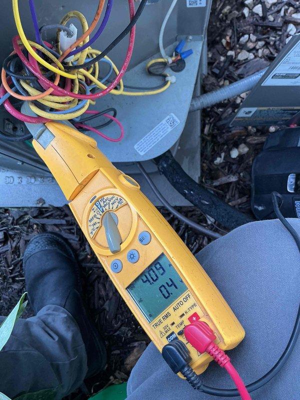 Completed furnace and air conditioning tune-up maintenance on residential HVAC system. Performed system diagnostics using manifold gauges to verify refrigerant pressures and electrical testing to confirm proper amperage draw on outdoor condensing unit. All equipment operating within manufacturer specifications.